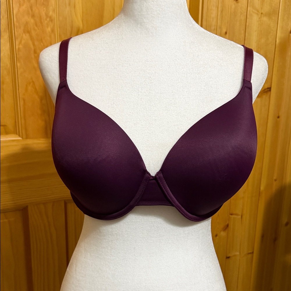 PINK Victoria's Secret Purple Wear Everywhere Lightly T-Shirt Bra 36DD.